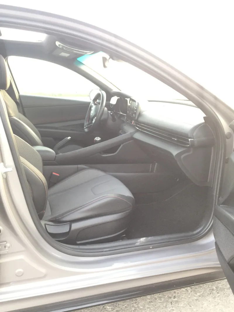 2021 Hyundai Elentra in Dubai