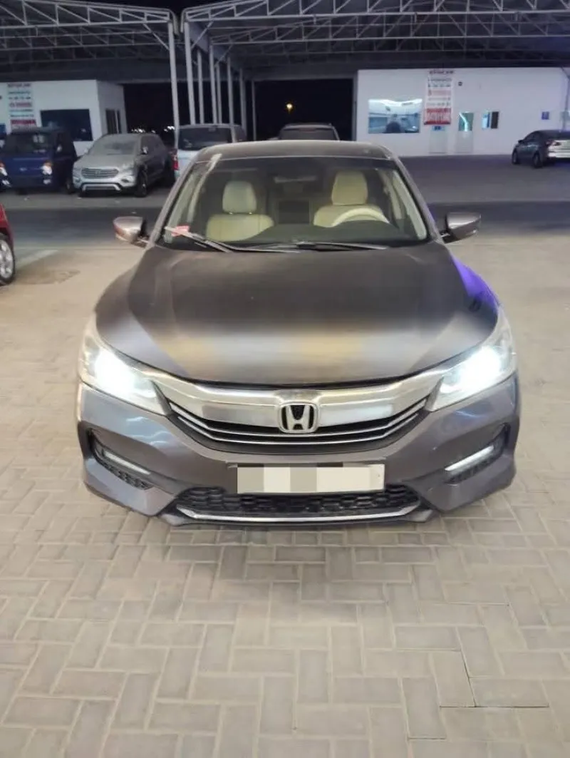 2016 هوندا أكورد in Dubai