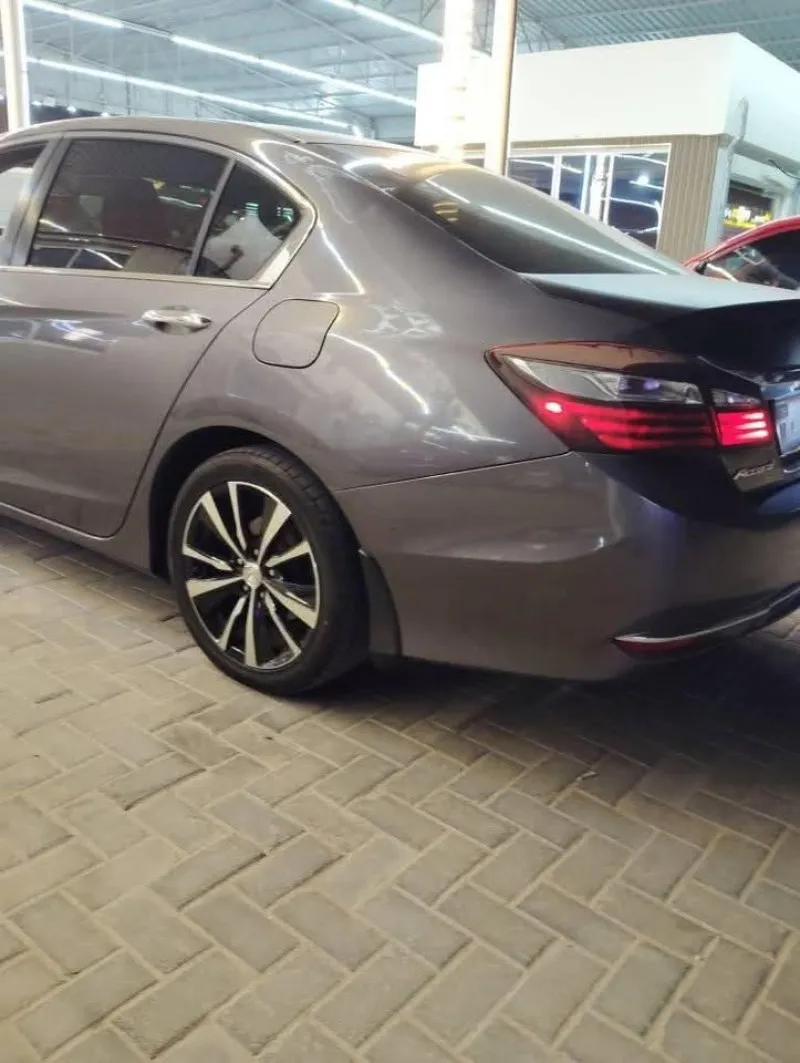 2016 هوندا أكورد in Dubai