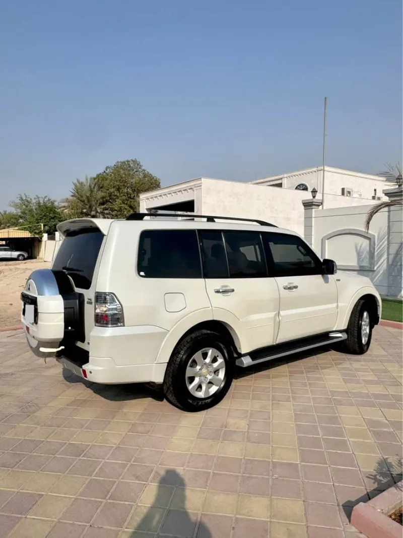 2014 Mitsubishi Pajero in Dubai
