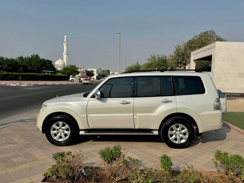 2014 Mitsubishi Pajero in Dubai