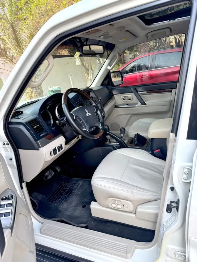 2014 Mitsubishi Pajero in Dubai