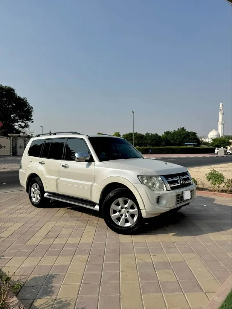 2014 Mitsubishi Pajero in Dubai