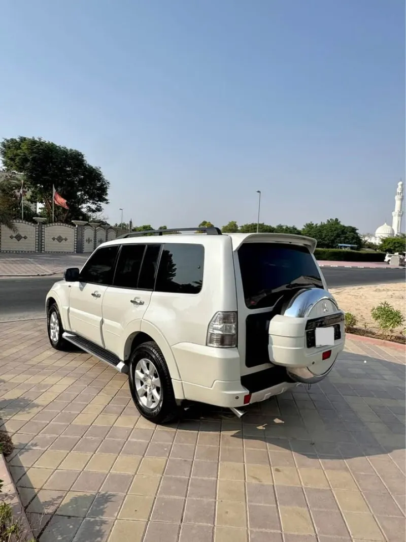 2014 Mitsubishi Pajero in Dubai