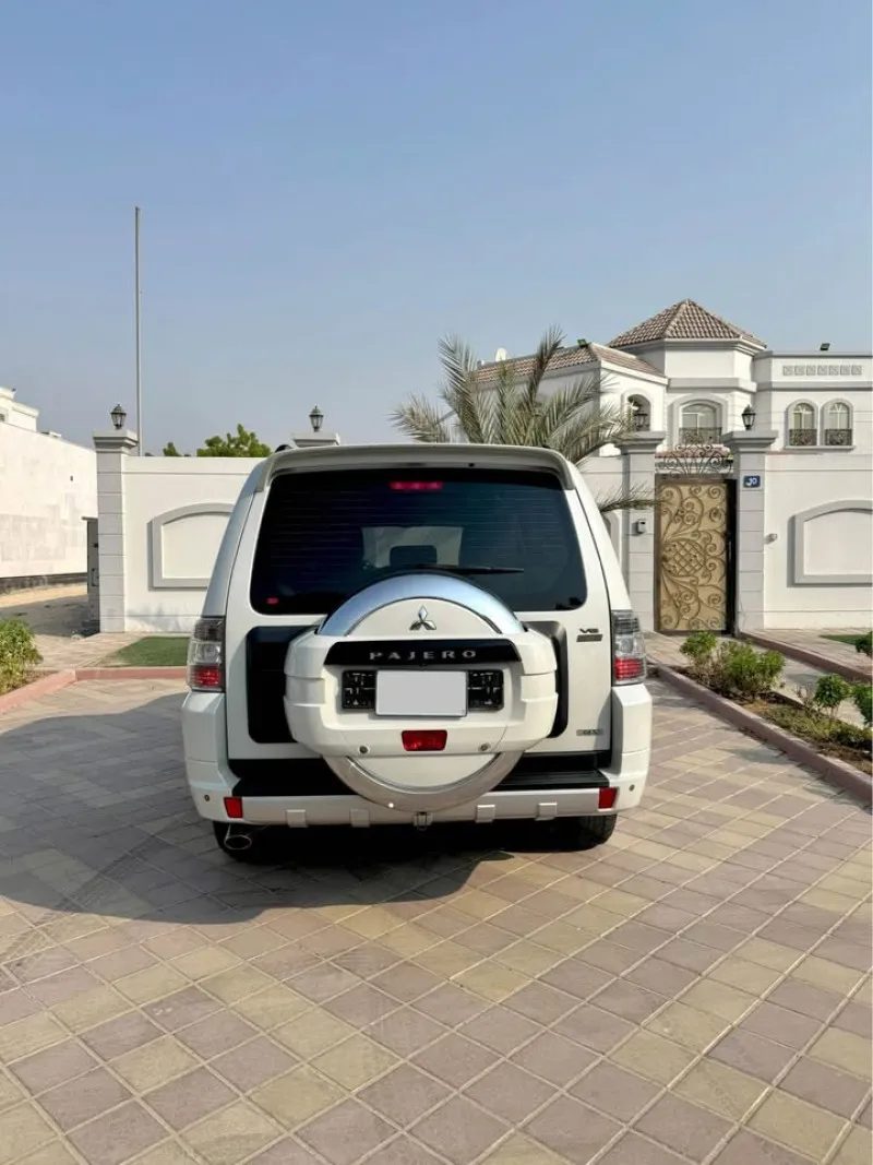 2014 Mitsubishi Pajero in Dubai