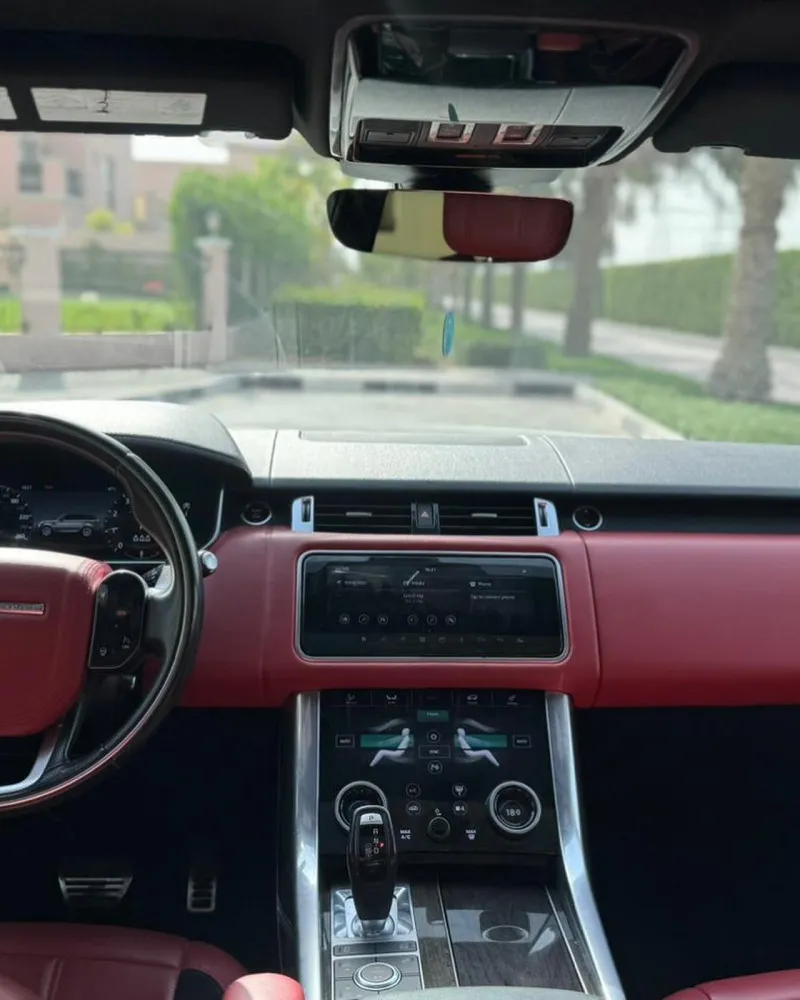 2020 لاند روفر رينج روفر سبورت in Dubai