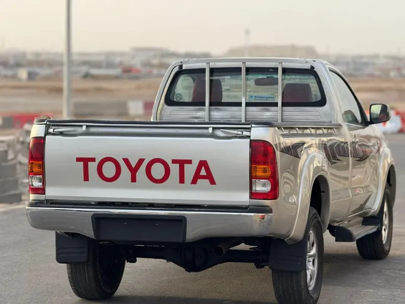 2010 Toyota Hilux in Dubai