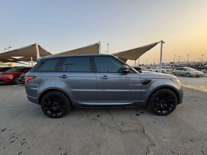 2019 Land Rover Range Rover Sport in Dubai