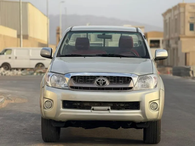 2010 Toyota Hilux in Dubai
