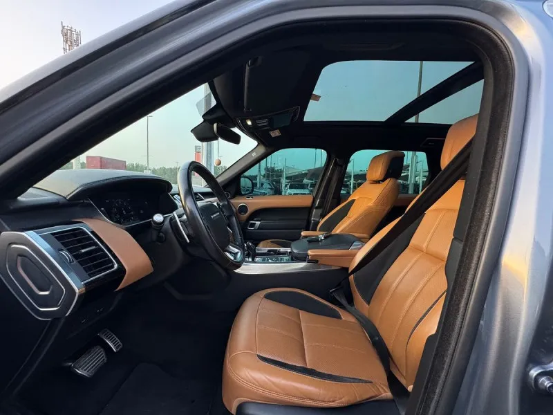 2019 Land Rover Range Rover Sport in Dubai