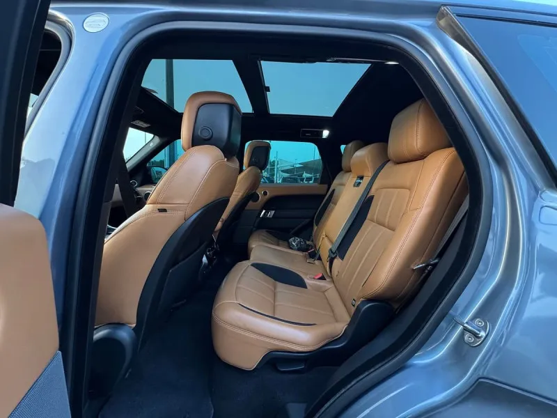 2019 Land Rover Range Rover Sport in Dubai