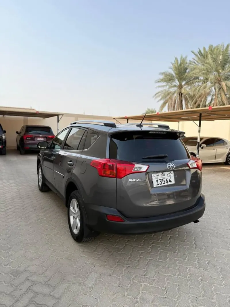 2014 تويوتا راف ٤ in Dubai