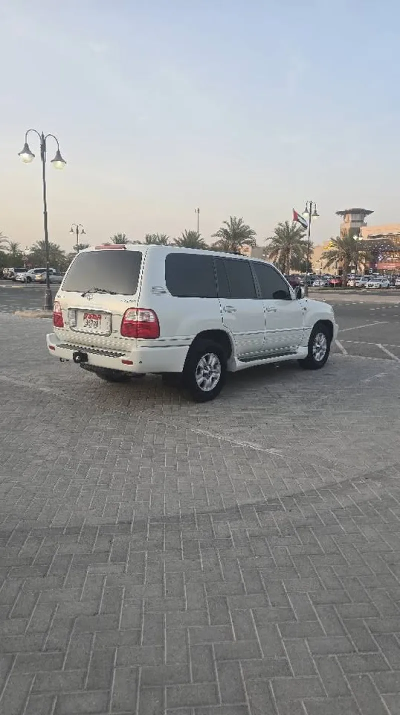2003 لكزس أل أكس ٤٧٠ in Dubai