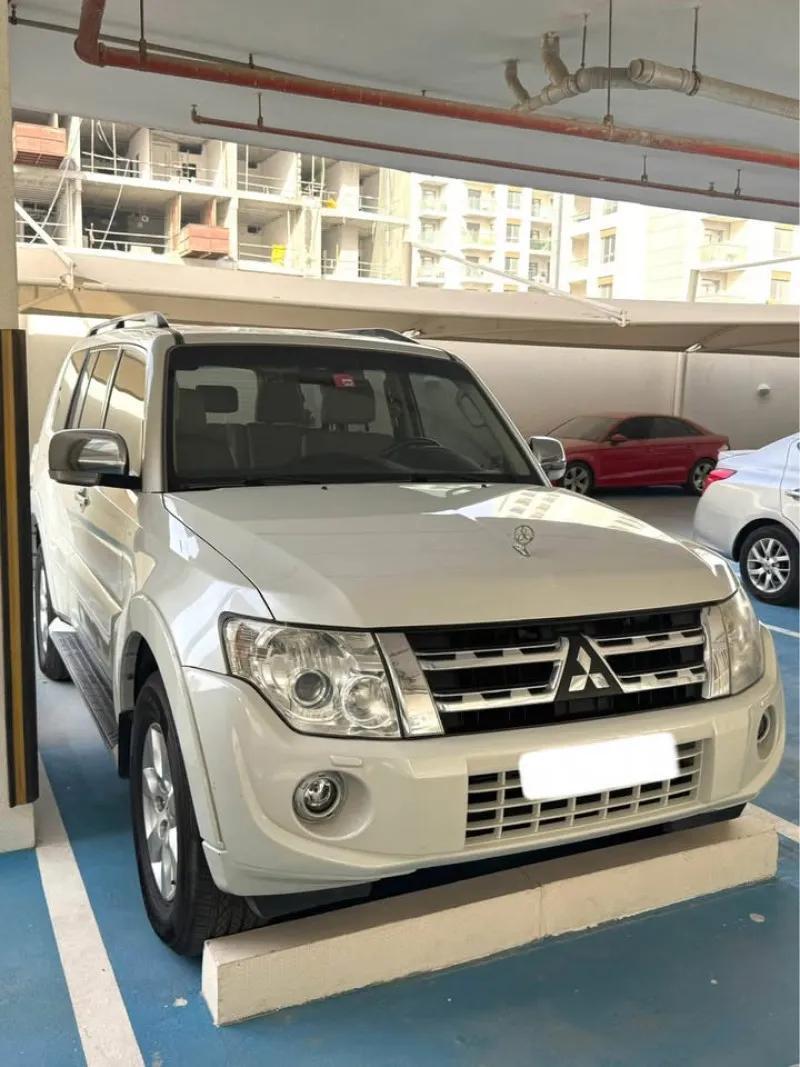 2014 Mitsubishi Pajero in Dubai