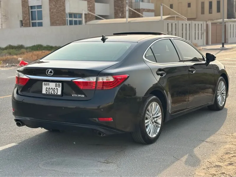 2013 Lexus ES in Dubai