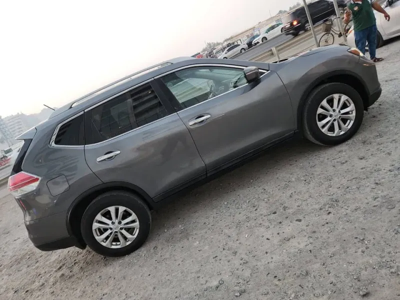 2015 نيسان روج in Dubai
