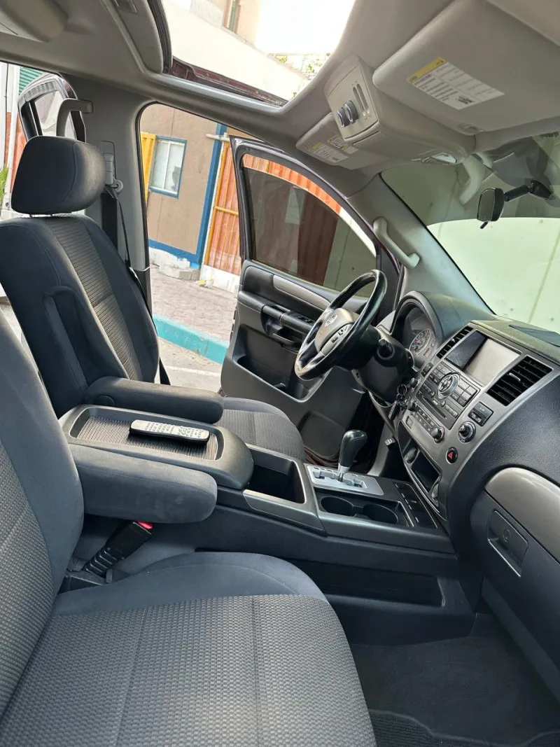 2014 Nissan Armada in Dubai