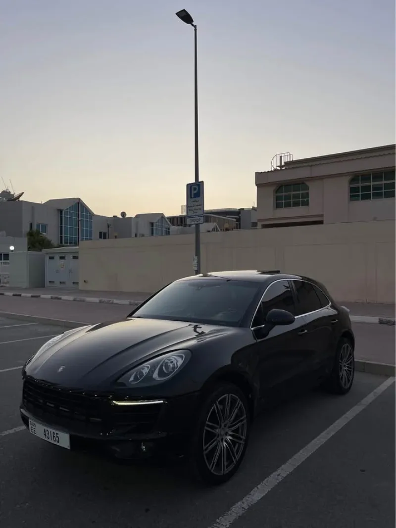 2015 Porsche Macan in Dubai