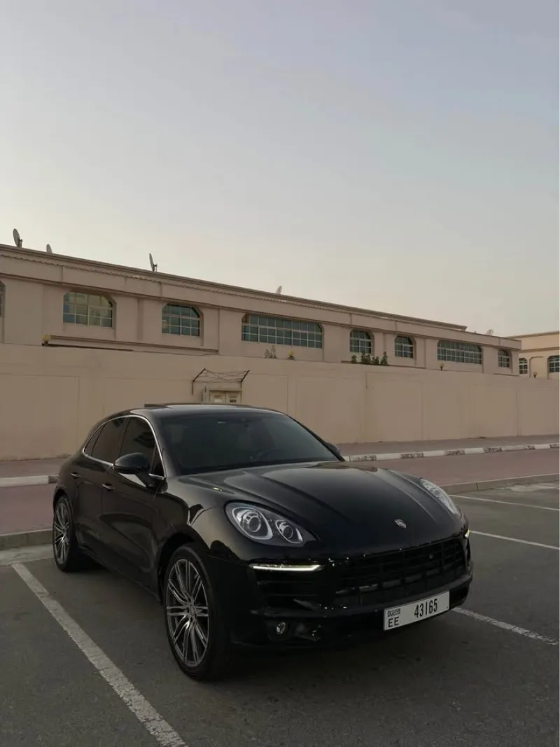 2015 Porsche Macan in Dubai