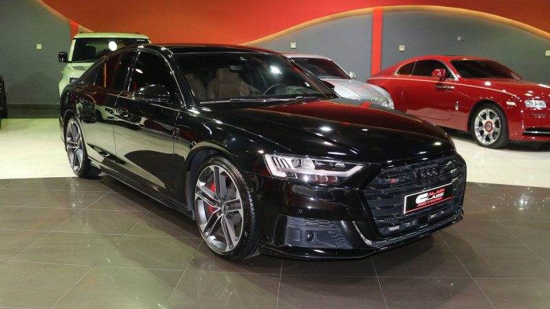 2020 Audi S8 in dubai
