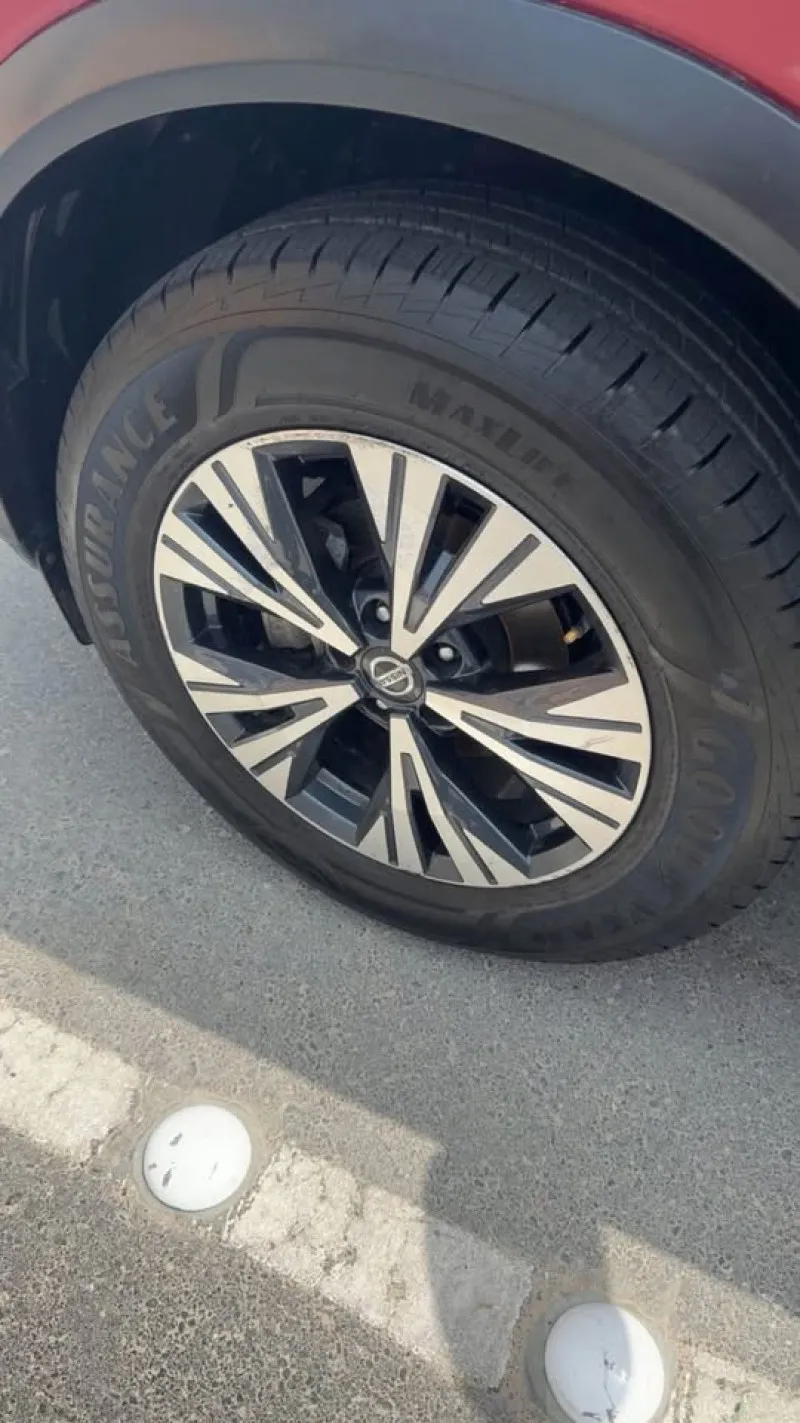 2021 Nissan Rogue in Dubai