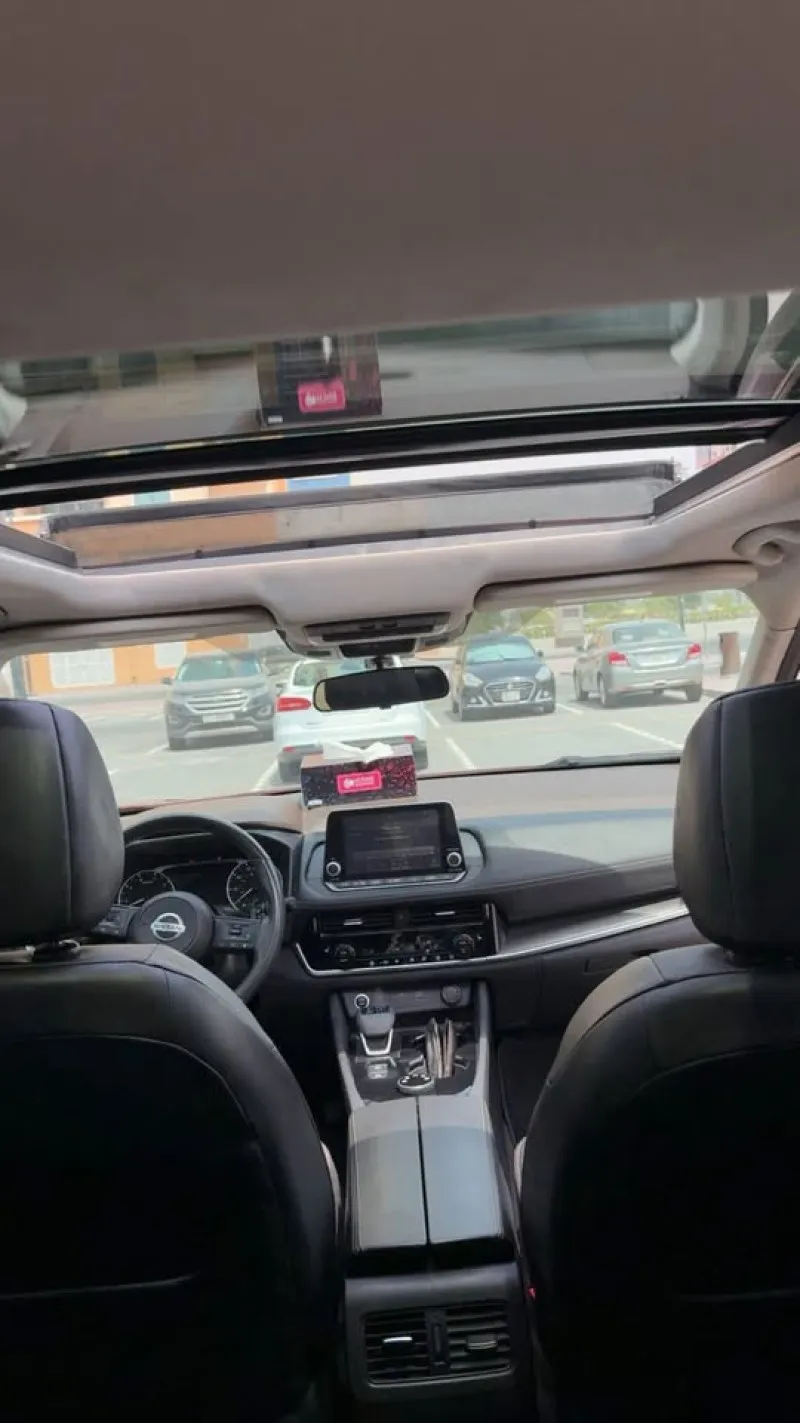2021 Nissan Rogue in Dubai
