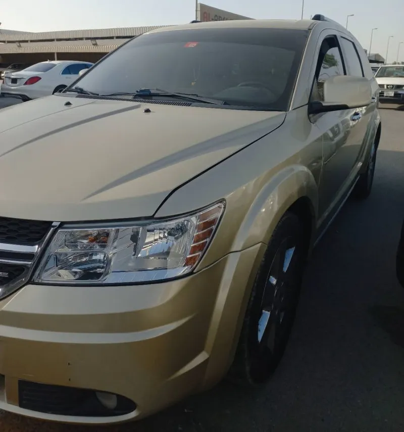 2011 دودج جورني in Dubai