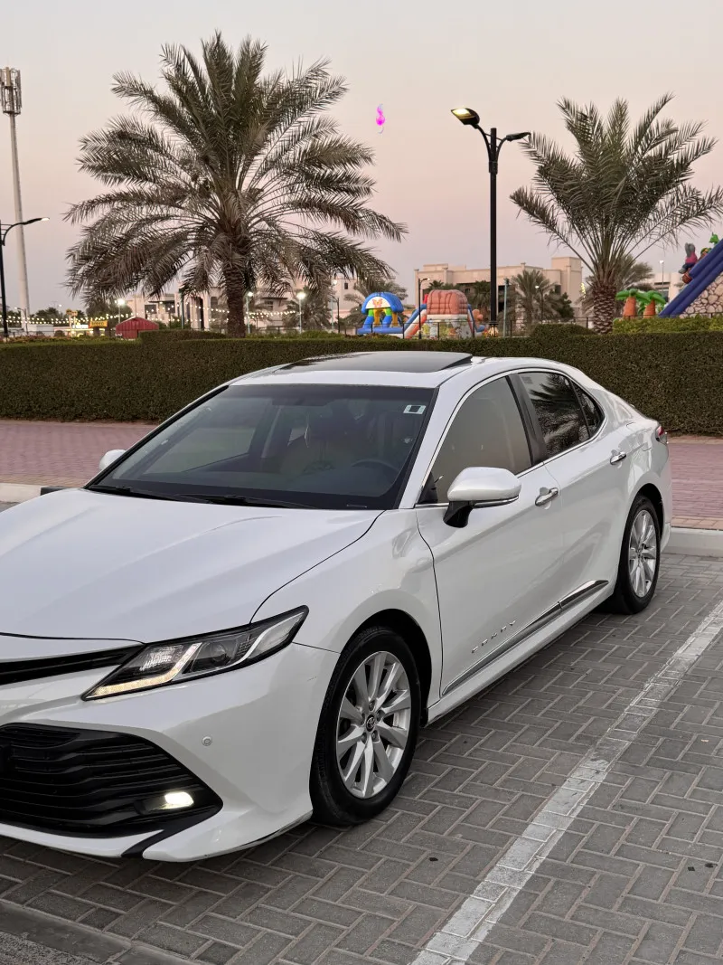 2019 تويوتا كامري in Dubai