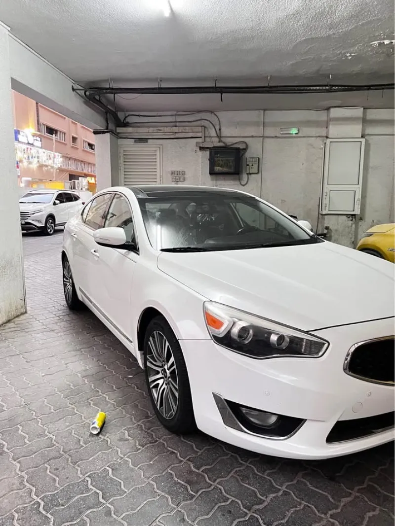 2014 كيا كادنزا in Dubai