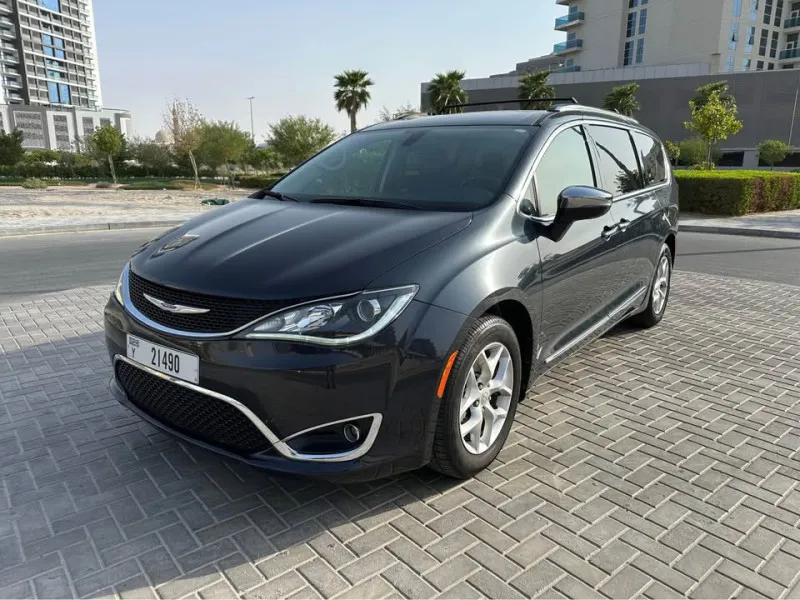 2020 كرايسلر باسفيكا in Dubai