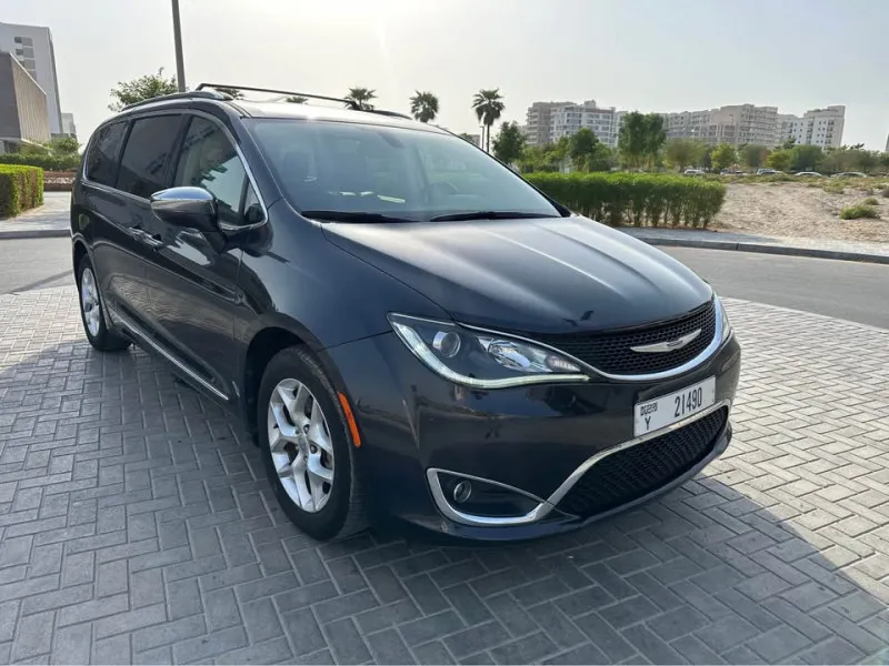 2020 كرايسلر باسفيكا in Dubai