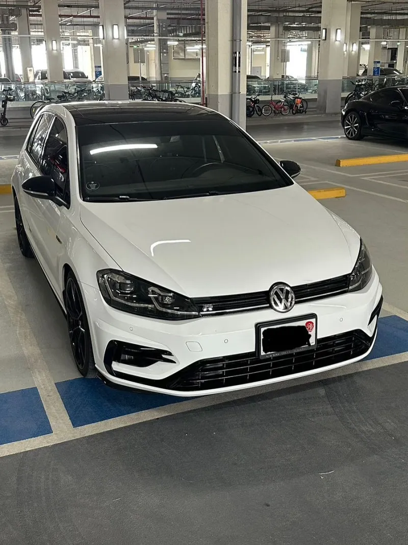 2019 Volkswagen Golf in Dubai