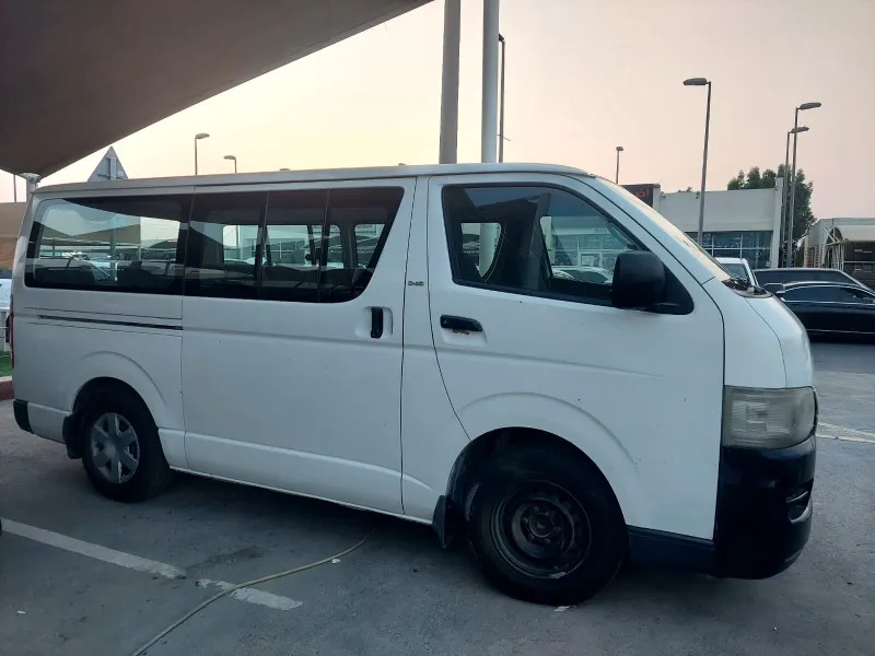 2008 تويوتا هياس in Dubai