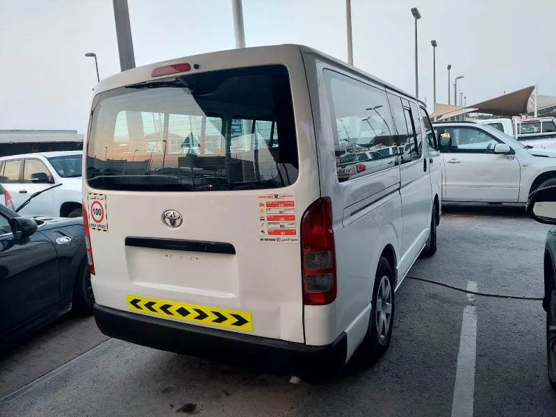 2008 تويوتا هياس in Dubai