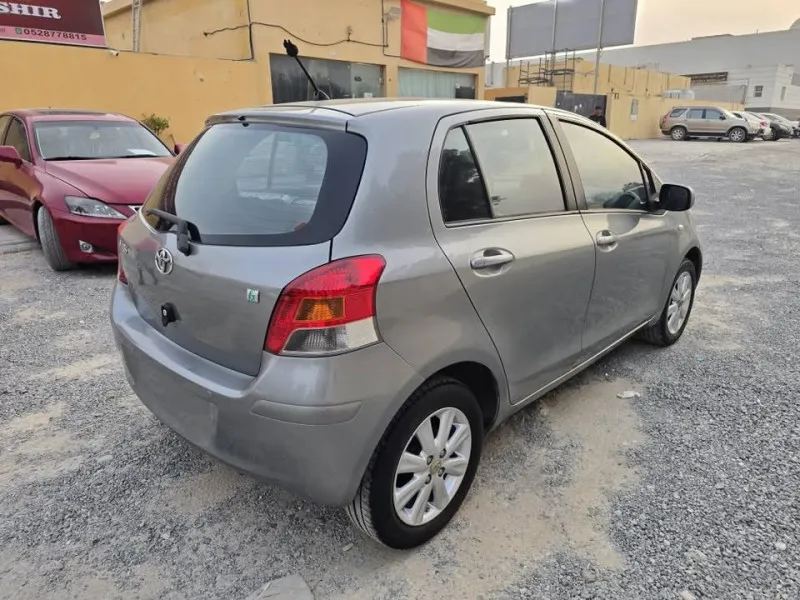 2014 تويوتا ياريس in Dubai