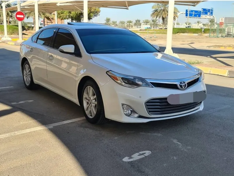 2015 Toyota Avalon in Dubai