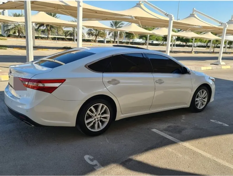 2015 Toyota Avalon in Dubai