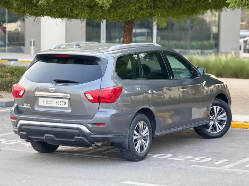 2019 نيسان باثفايندر in Dubai