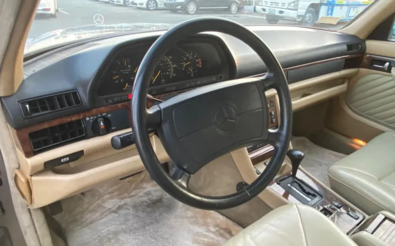 1990 Mercedes-Benz S-Class in Dubai