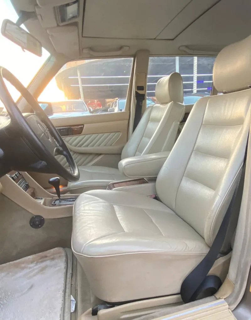 1990 Mercedes-Benz S-Class in Dubai