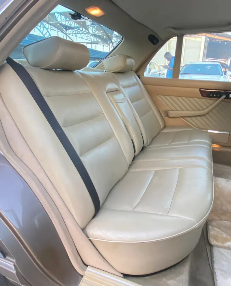1990 Mercedes-Benz S-Class in Dubai