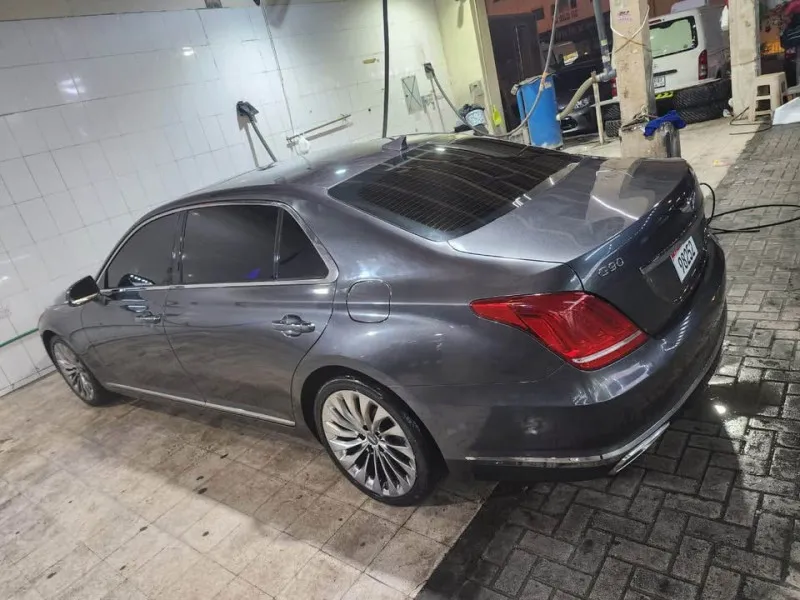 2018 Genesis G90 in Dubai