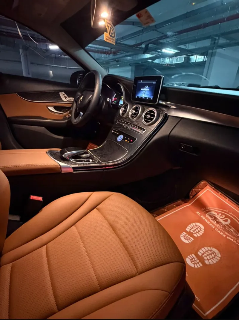 2015 مرسيدس-بنز آلفئة - C in Dubai