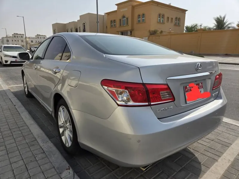 2010 لكزس ES - اي اس in Dubai