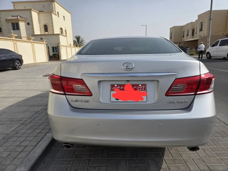 2010 لكزس ES - اي اس in Dubai