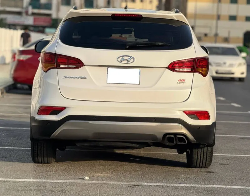 2017 Hyundai Santa Fe in Dubai