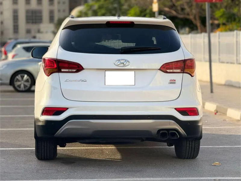 2017 Hyundai Santa Fe in Dubai