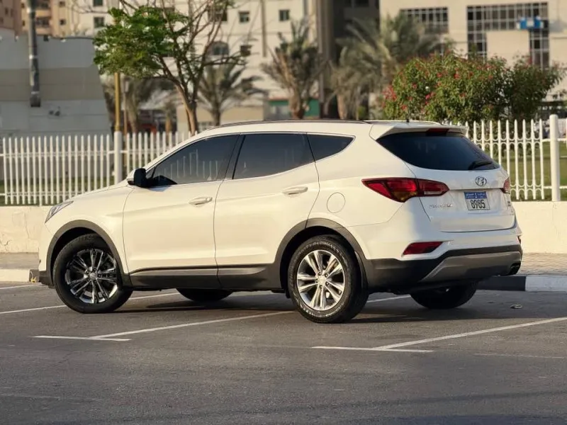 2017 Hyundai Santa Fe in Dubai