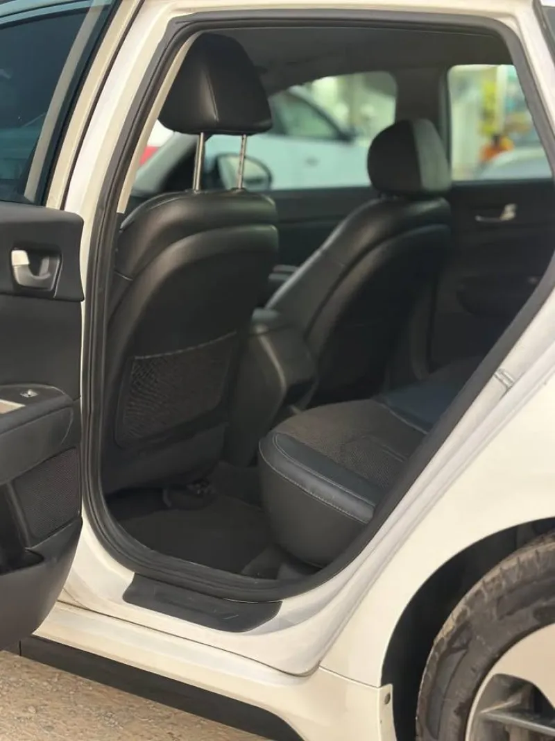 2020 Kia Optima in Dubai