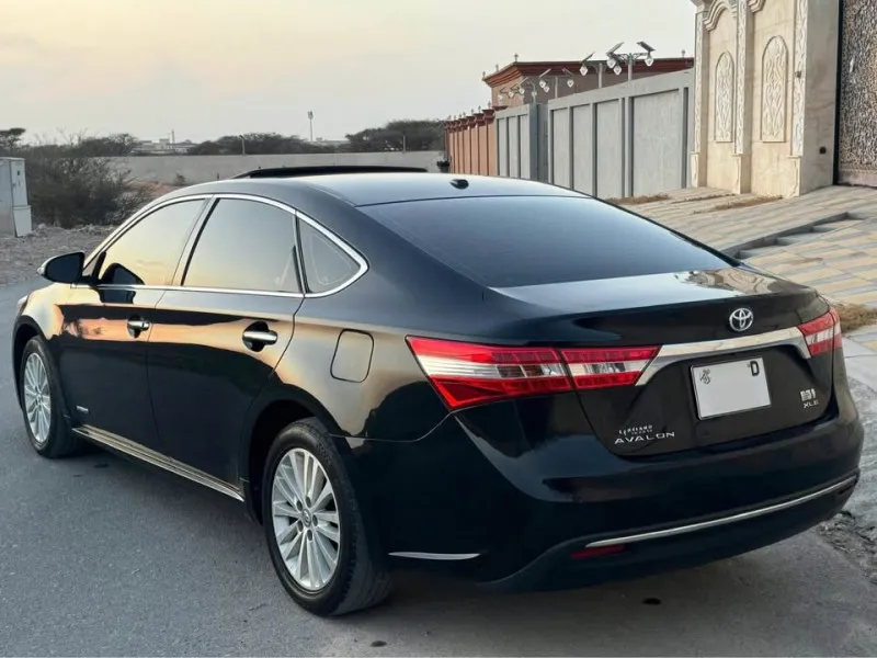 2014 Toyota Avalon in Dubai